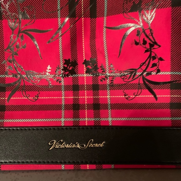 VICTORIAS SECRET signature canvas tote. Beautiful RED and BLACK Tartan plaid. - Picture 2 of 6